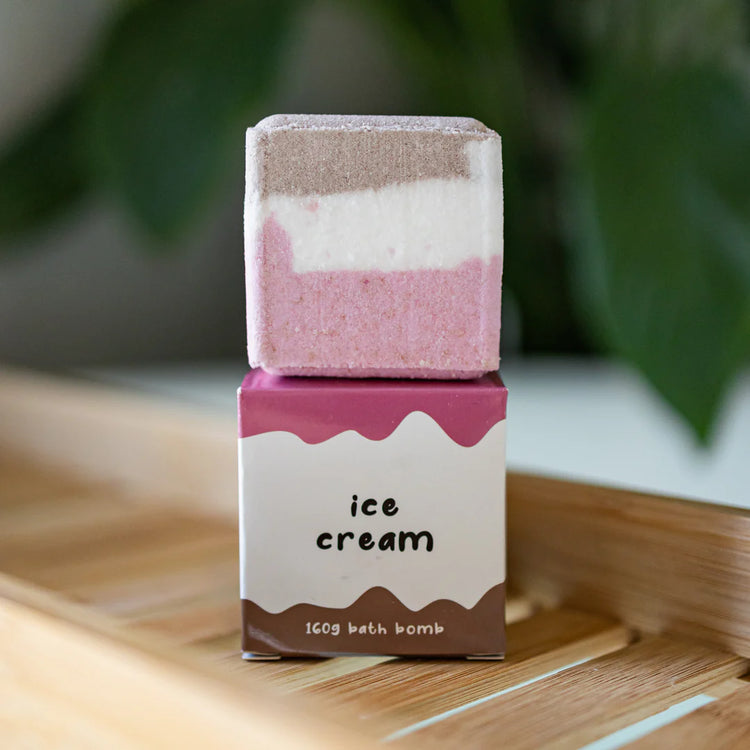 Wild Emery - Ice Cream Cube Bath Bomb - 160g